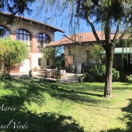 Alojamento de Acomodação e Pequeno-almoço Cascina Marie 3*