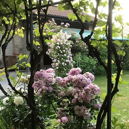 Nocleg ze śniadaniem Cascina Marie 3*