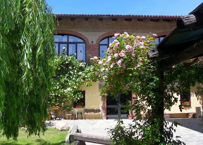 Cascina Marie ベッド・アンド・ブレックファスト 3*